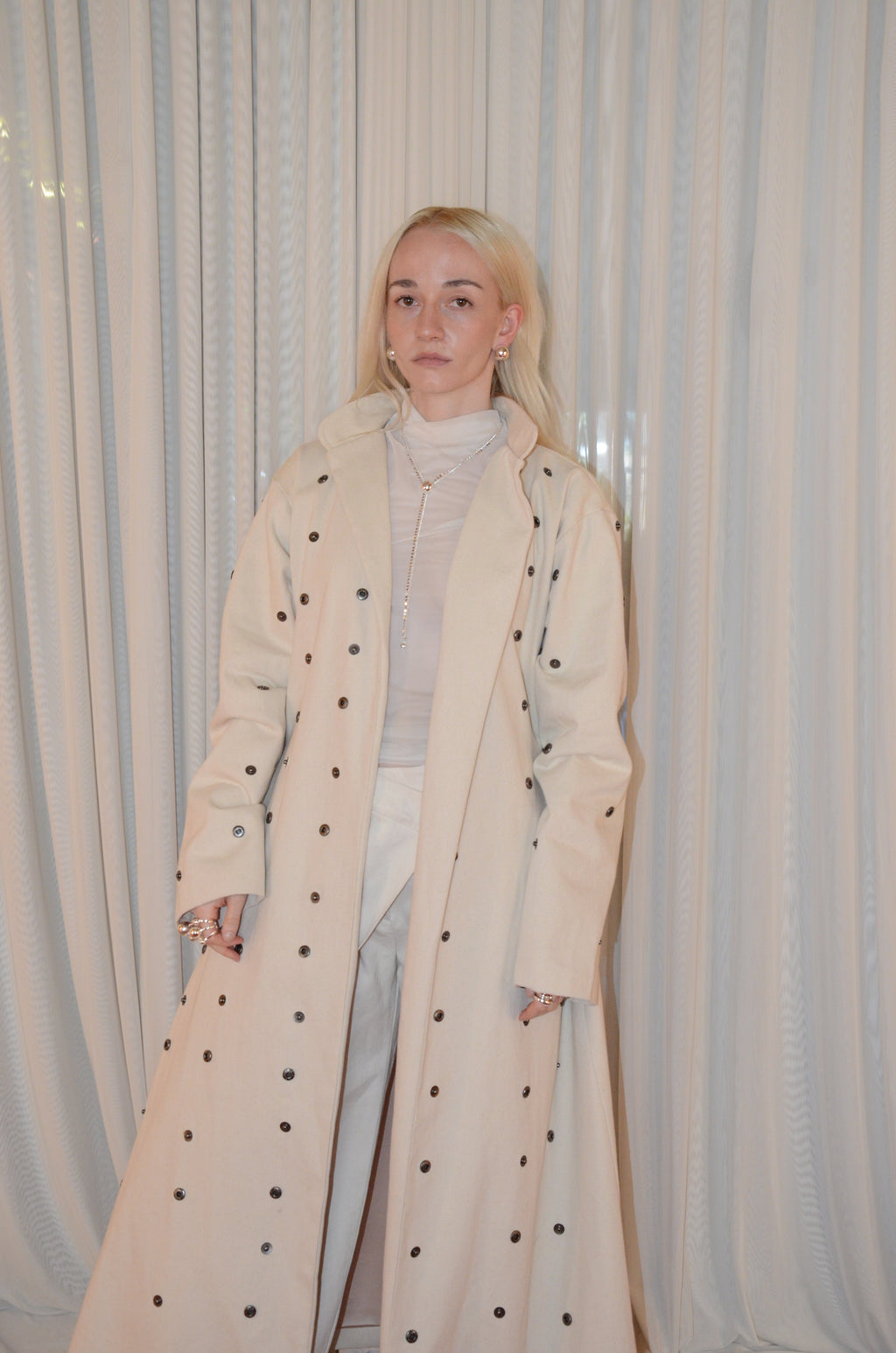 TRANSFORMABLE COAT
