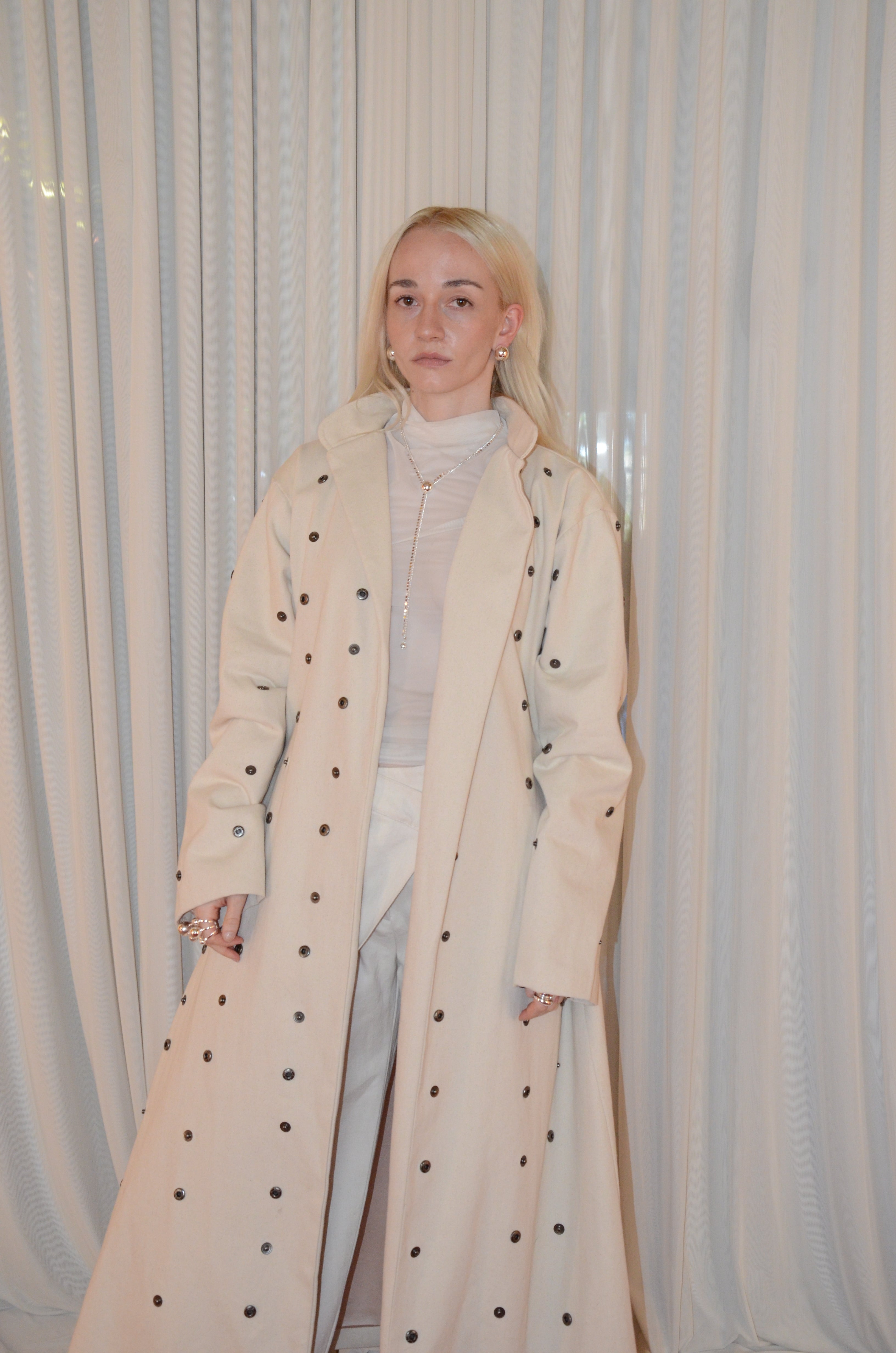 TRANSFORMABLE COAT